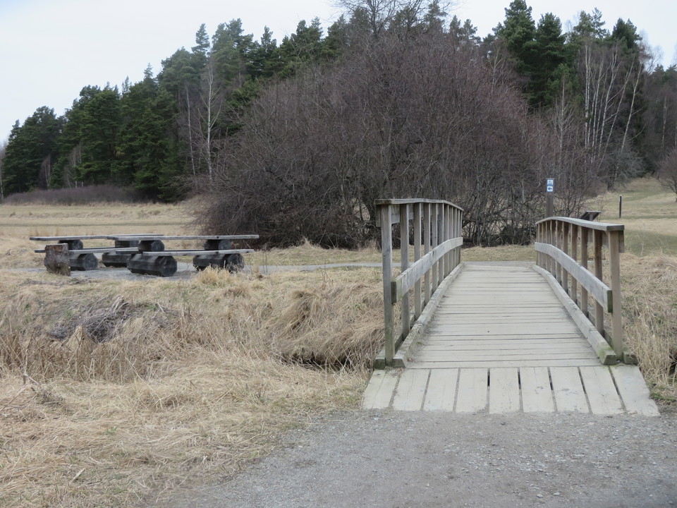 Rastplatsen vid bäcken